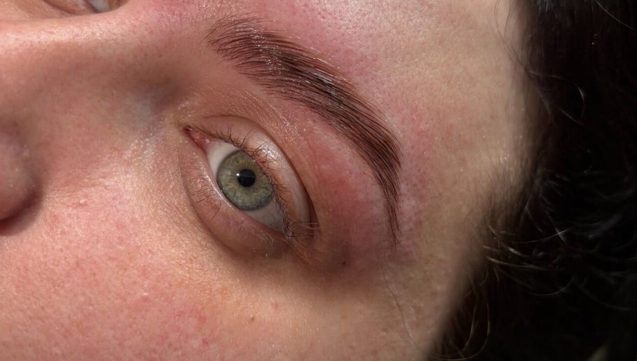 Expert eyebrow shaping at sslashnbrow in Port Talbot, Wales, GB showcases perfect arch and definition.