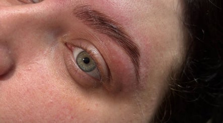 Expert eyebrow shaping at sslashnbrow in Port Talbot, Wales, GB showcases perfect arch and definition.