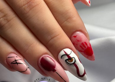 Manucure artistique à M'beauty.Nails, Mont-sur-meurthe, Grand Est, FR, avec motifs créatifs et colorés.