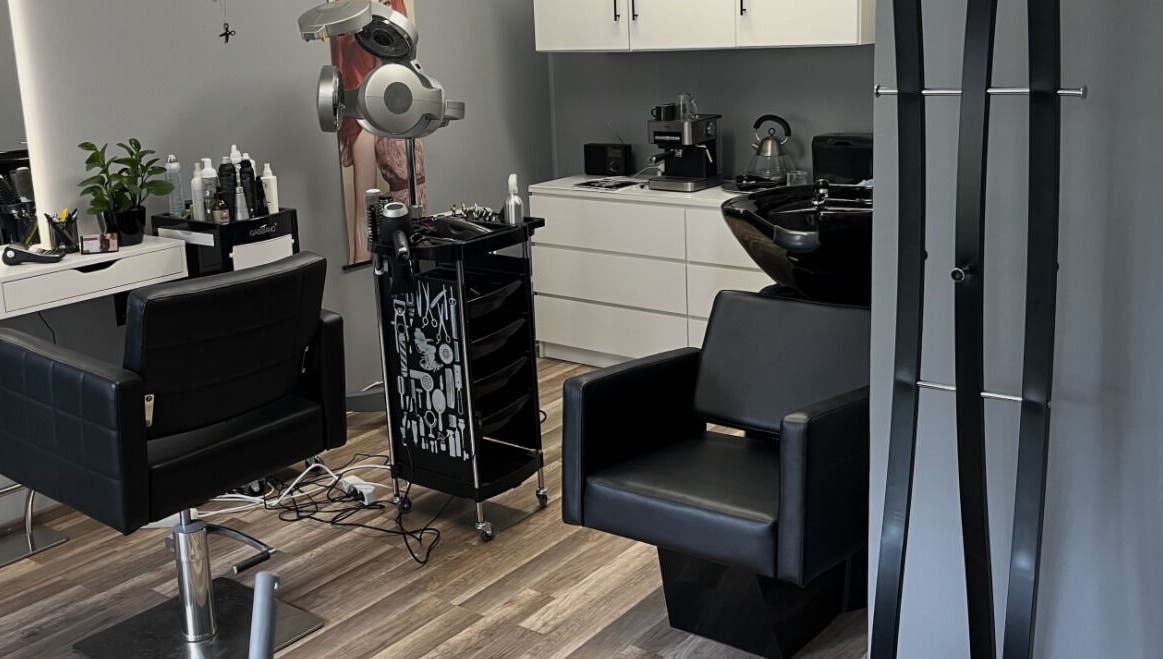 Salon Gp moderni ja tyylikäs kampaamohuone Espoossa, Uusimaa, FI.