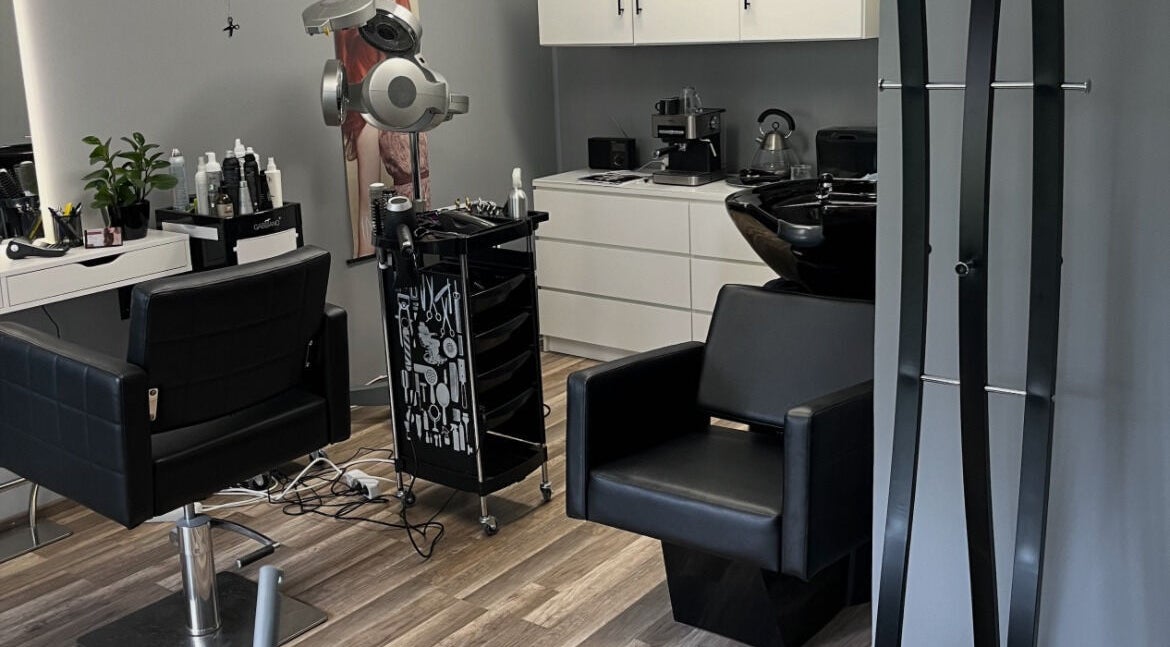 Salon Gp moderni ja tyylikäs kampaamohuone Espoossa, Uusimaa, FI.