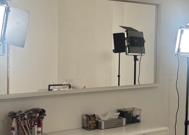 Makeup station with professional lighting at Looks By Syna, Montréal, Québec, CA.