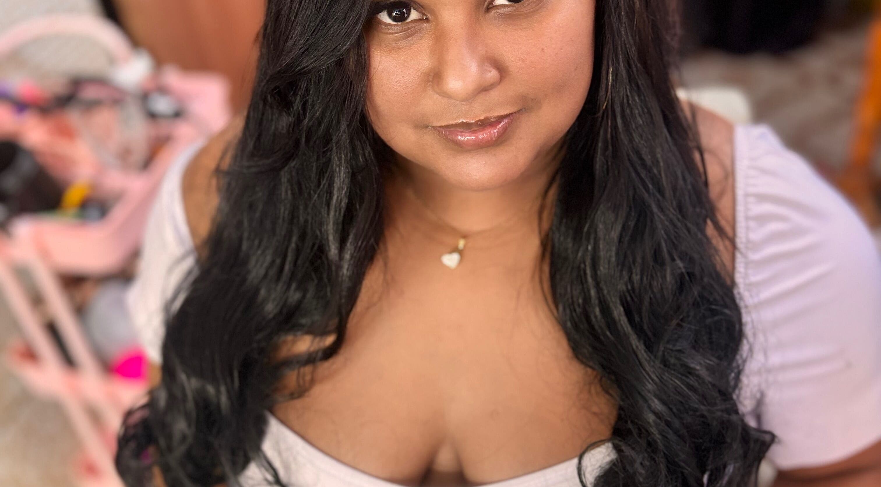 Cliente sorridente no Bellastrancas.oficial em Rio De Janeiro, Rio De Janeiro, BR, com cabelo estilizado.