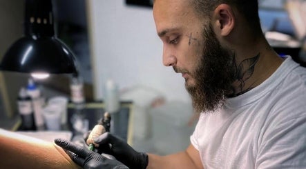 Boji Tattoo and Piercing