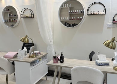Chic nail stations at Lemon Beauty Bluebells Women Salon in أبو ظبي, أبو ظبي, AE, featuring polished décor.