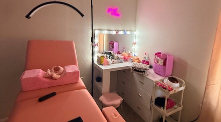 Inviting beauty space at Eyelash extensions tn in Smyrna, Tennessee, US with a vanity full of beauty products.