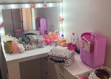 Makeup station at Eyelash extensions tn, Smyrna, Tennessee, US with beauty tools and products.