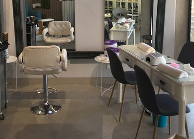 Interior moderno de Clou&ko, salón en Región Metropolitana, Región Metropolitana, CL.