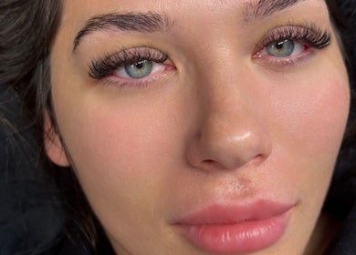 Close-up of professionally styled lashes at Emma’s Touch, Caterham, England, GB.