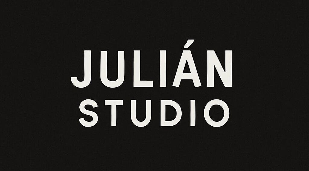 Logotipo de Julián Studio ubicado en Crg, Santa Fe, AR en fondo negro.