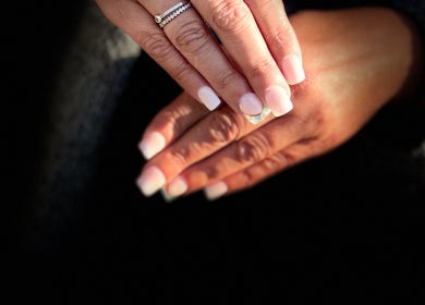 Manucure élégante à Le temps beauté, Saint-Sulpice-de-Faleyrens, FR présentant des ongles soignés.