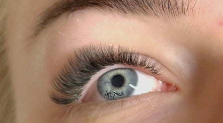 Close-up of Arty Lash eyelash extension in Spring Hill, Queensland, AU, highlighting blue eye elegance.