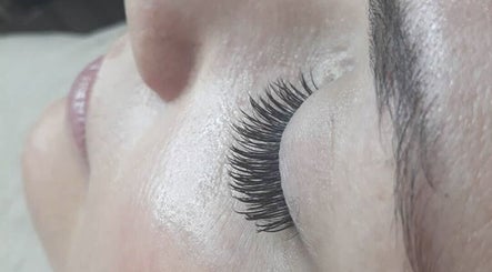 Close-up of expertly applied eyelash extensions at Arty Lash, Spring Hill, Queensland, AU.