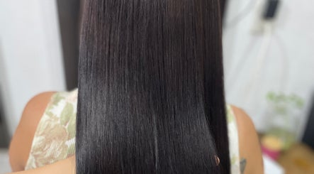 Smooth, shiny hair treatment at Monate Center Spa in San Pedro Tlaquepaque, Jalisco, MX enhances natural beauty.