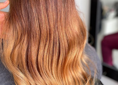 Lustrous copper hair transformation at Monate Center spa in San Pedro Tlaquepaque, Jalisco, MX.