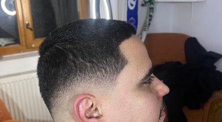 Clean fade haircut at 48 barber in Iași, Județul Iași, RO showcasing expert styling.