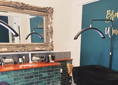Whiplash Xpress - Mobile Lash and Brow Artistry, stylish setup at Cronulla, New South Wales, AU.