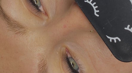 Cils_bymeliaa 🌺 à Porcieu-amblagnieu: soins des cils pour un regard intense, Auvergne-rhône-alpes, FR.