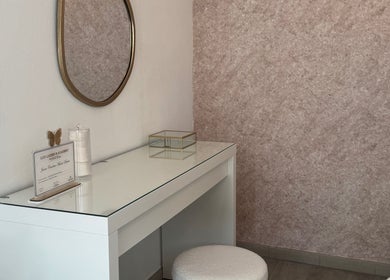 Elegant vanity at Joana Devesa Glam Studio in Condeixa-a-nova, Coimbra, PT showcasing minimalist design.