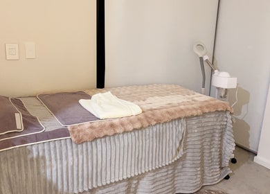 Vitalis Beauty Salon的舒适水疗床在Melrose Park, New South Wales, AU，提供极致放松体验。