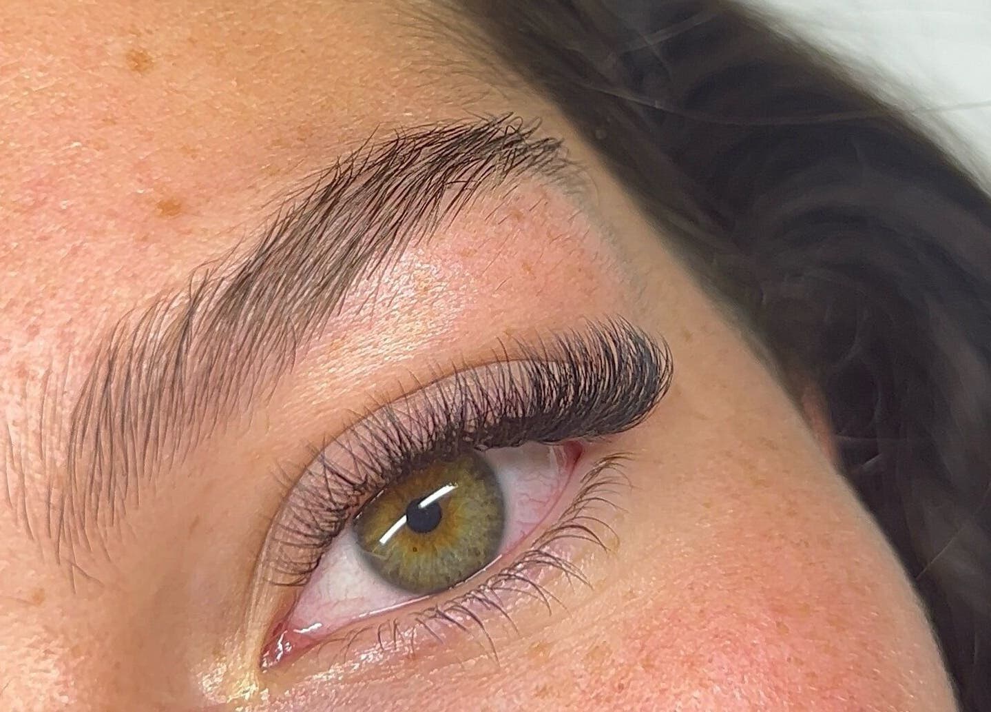 Extensions de cils parfaites chez Arcencils.beaute à Mauguio, Occitanie, FR, mettant en valeur un regard captivant.