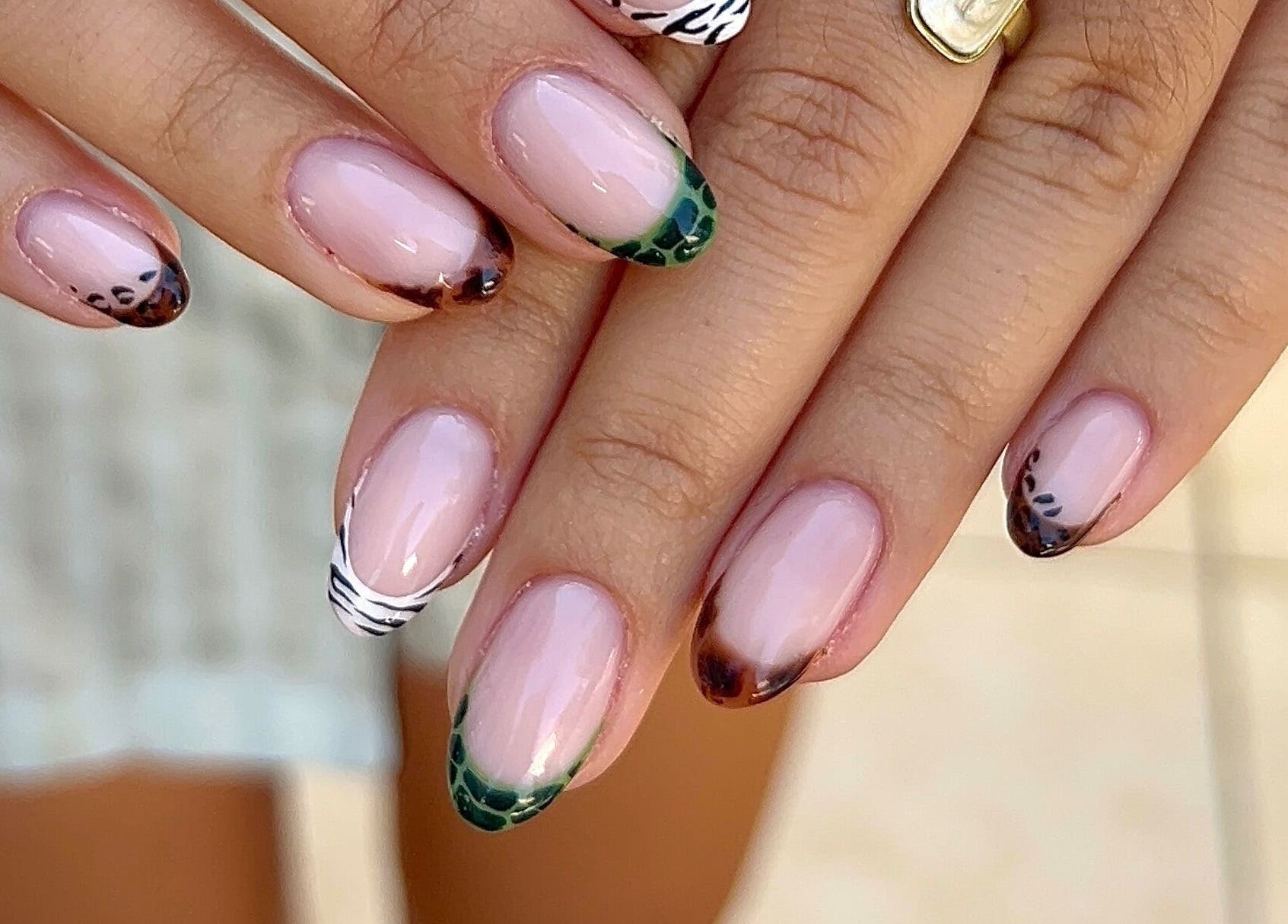 Designs d'ongles artistiques chez Arcencils.beaute, Mauguio, Occitanie, FR, offrant une touche unique.