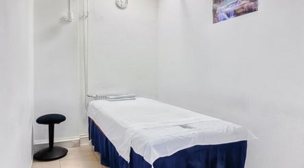 Relaxing massage room at Beauty en Relax Massage Sugaring Salon in Utrecht, Utrecht, NL.