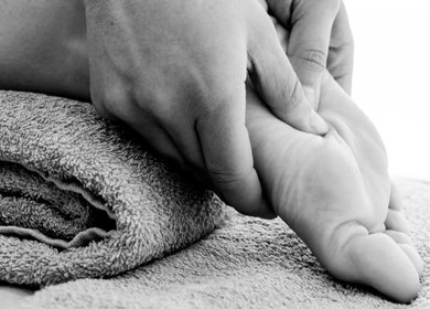 Massagem nos pés em Daniela Massagista - Entroncamento, Santarém, PT, proporcionando relaxamento completo.