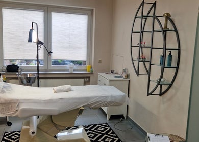 Behandlungsraum bei Zakia Beauty pmu in Everswinkel, Nordrhein-westfalen, DE. Modernes Ambiente und Ausstattung.
