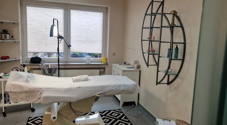 Behandlungsraum bei Zakia Beauty pmu in Everswinkel, Nordrhein-westfalen, DE. Modernes Ambiente und Ausstattung.