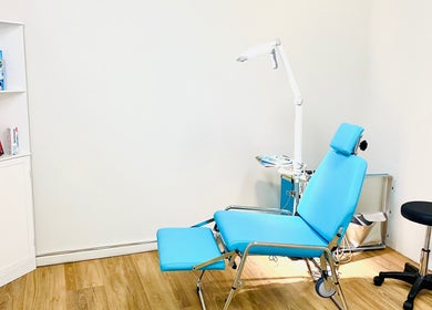 Relaxation room at Oral Health & Beauty Spa, Canning Vale, Western Australia, featuring a comfortable blue chair.