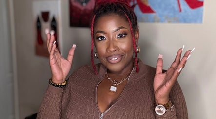 Confident woman at Unapologetically R. Nicole in Fultondale, Alabama, showcasing luxe style and flair.