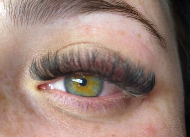 Close-up of elegant eyelash extensions at Jo Beauty Experts, Melbourne, Victoria, AU.