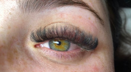 Close-up of elegant eyelash extensions at Jo Beauty Experts, Melbourne, Victoria, AU.