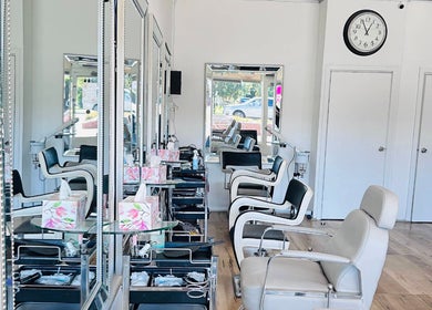 Stylish and modern salon chairs and mirrors at Jo Beauty Experts, Melbourne, Victoria, AU.