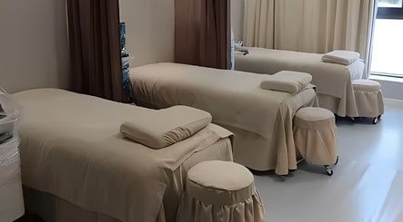 Peaceful treatment beds at HMD Beauty Center, Kuala Lumpur, Wilayah Persekutuan Kuala Lumpur, MY.
