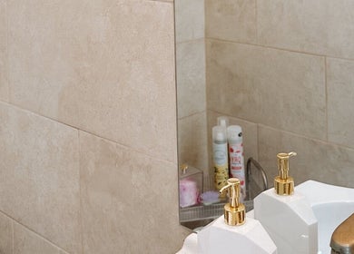 Luxurious sink and gold fixtures at Beatriz Soares Beauty, Odivelas, Lisboa, PT.