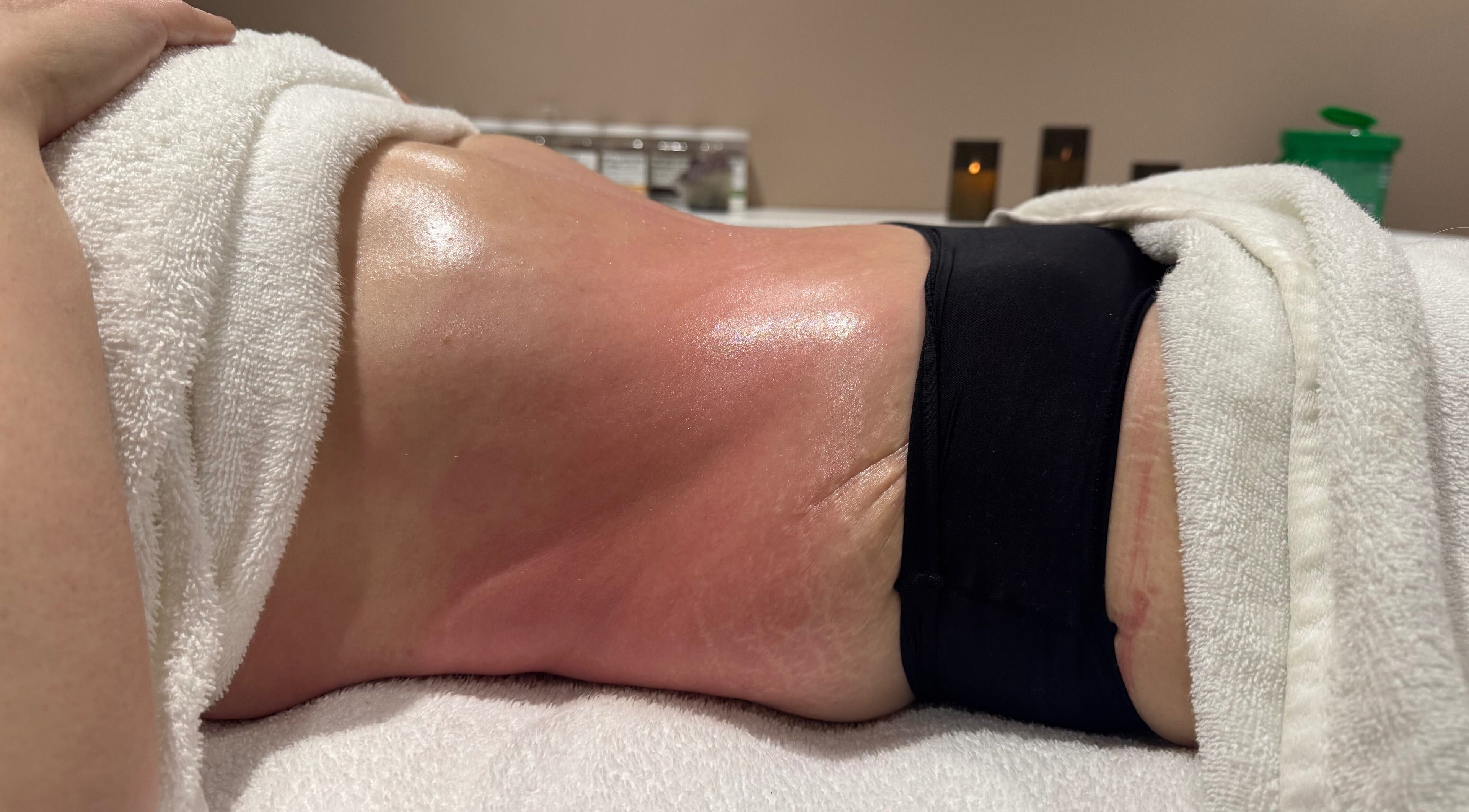 Relaxing back treatment at Face and Body Haus by Mara, London, England, GB for glowing skin. Soft lighting.