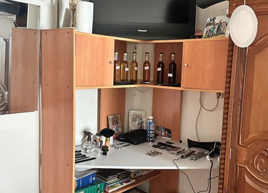 M_Barbershop setup with tools in Briteiros (santo Estêvão), Braga, PT, featuring grooming essentials.
