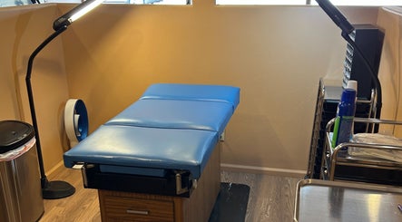 Tattoo bed setup at Royal Gorge Custom Tattoos & Piercings LLC, Cañon City, Colorado, US. Perfect for clients.