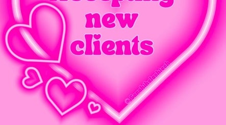 The Lash Guru invites new clients in Saint James, Saint James, BB with a heart-themed welcome.