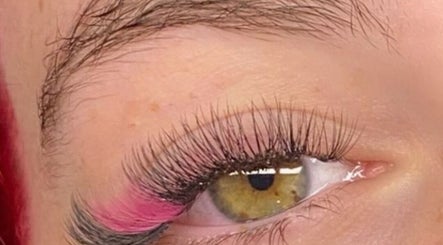 Close-up of vibrant eyelash extensions at BNE Beautyy in Yarrabilba, Queensland, AU.