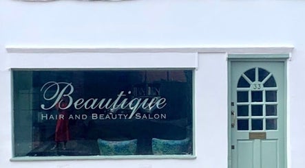 Imagen 3 de Saunders Beauty at Beautique Hair and Beauty Salon.