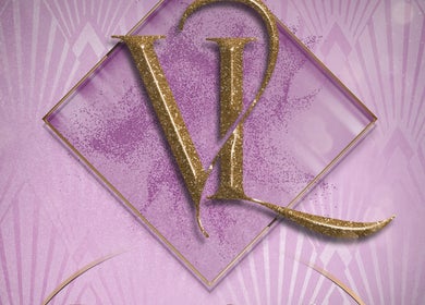 Logotipo dorado de V&L Beauty Studio sobre fondo violeta en Ituzaingó, Provincia De Buenos Aires, AR.