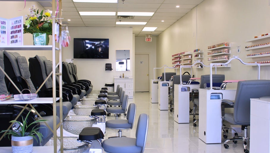 Interior view of Dr. Nails Georgetown showing luxurious seating in Halton Hills, Ontario, CA.