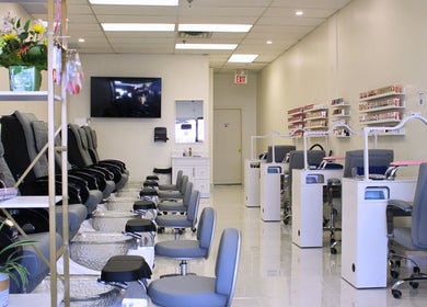 Interior view of Dr. Nails Georgetown showing luxurious seating in Halton Hills, Ontario, CA.