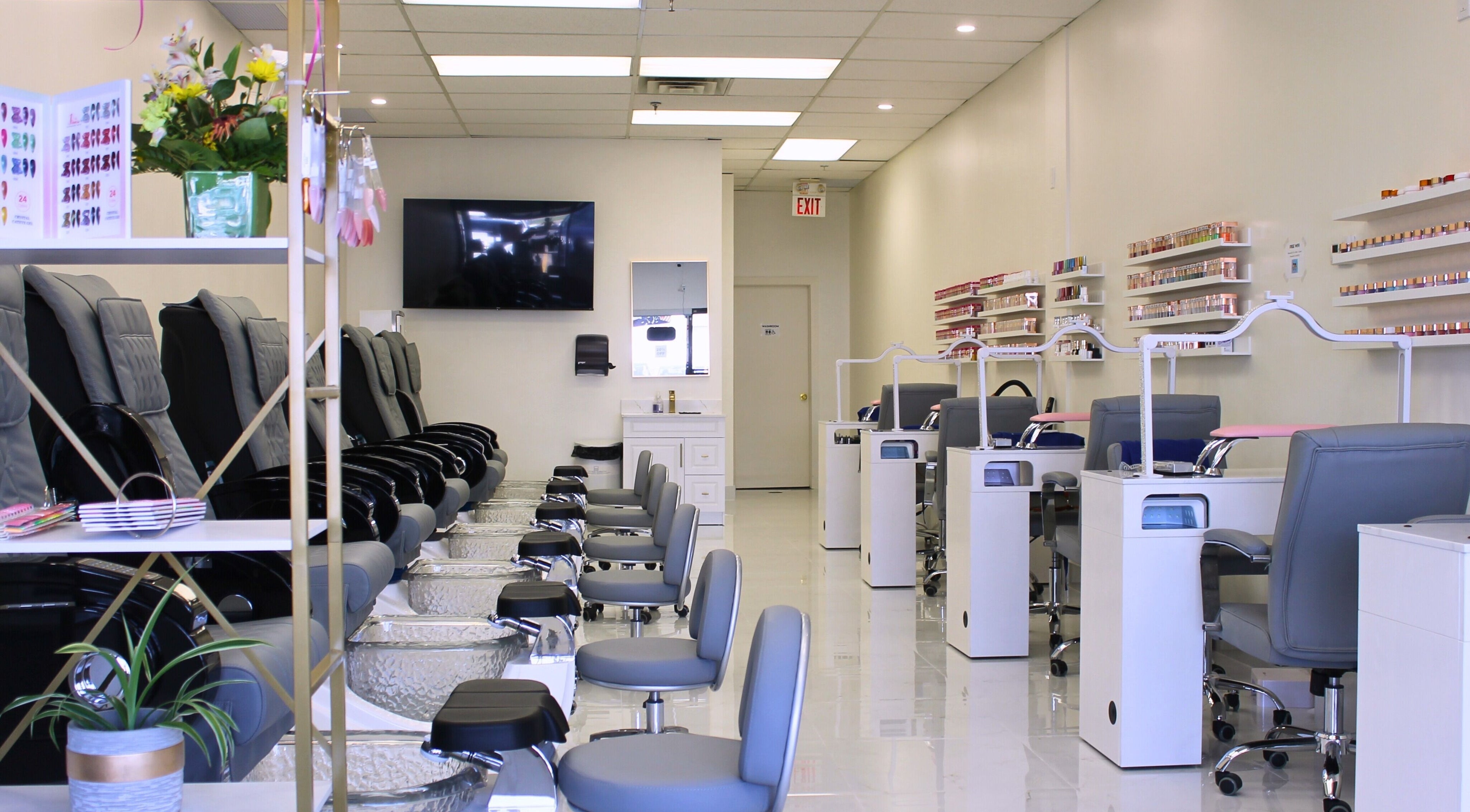 Interior view of Dr. Nails Georgetown showing luxurious seating in Halton Hills, Ontario, CA.