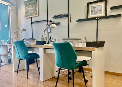 Estación de manicura en ZOE SALON DE UÑAS, Alicante (alacant), Comunidad Valenciana, ES.