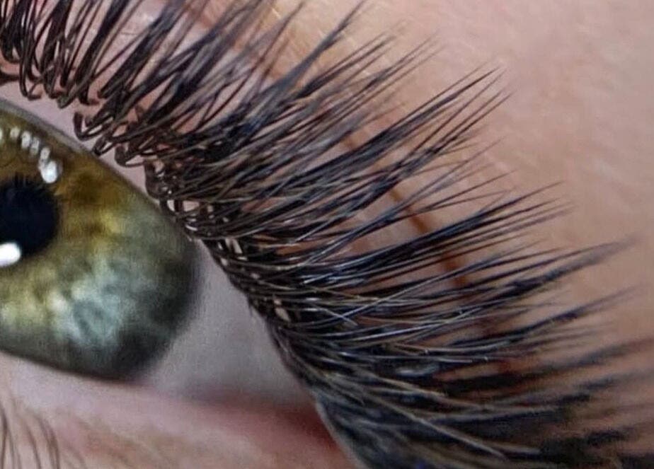 Детальний вигляд вії клієнта в Bez Filtra Studio, Братислава, Братиславський край, SK.