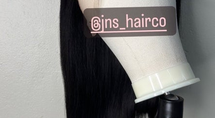 Sleek black hair extension at JNS Hair Studio🎀 in Kabokweni, Mpumalanga, ZA.